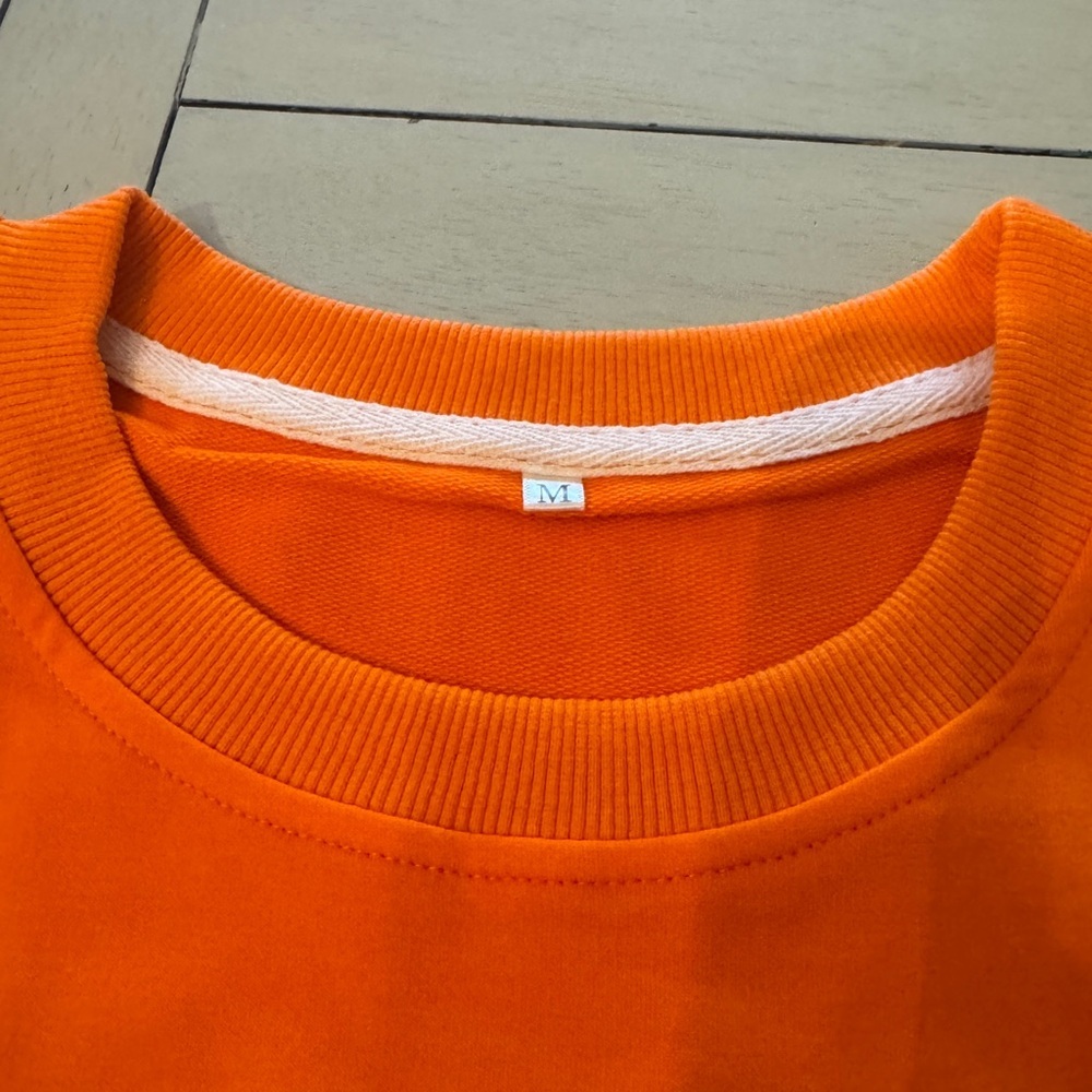 HALLOWEEN | Orange Vintage Halloween images sweatshirt NEW | Sz medium - Picture 3 of 7